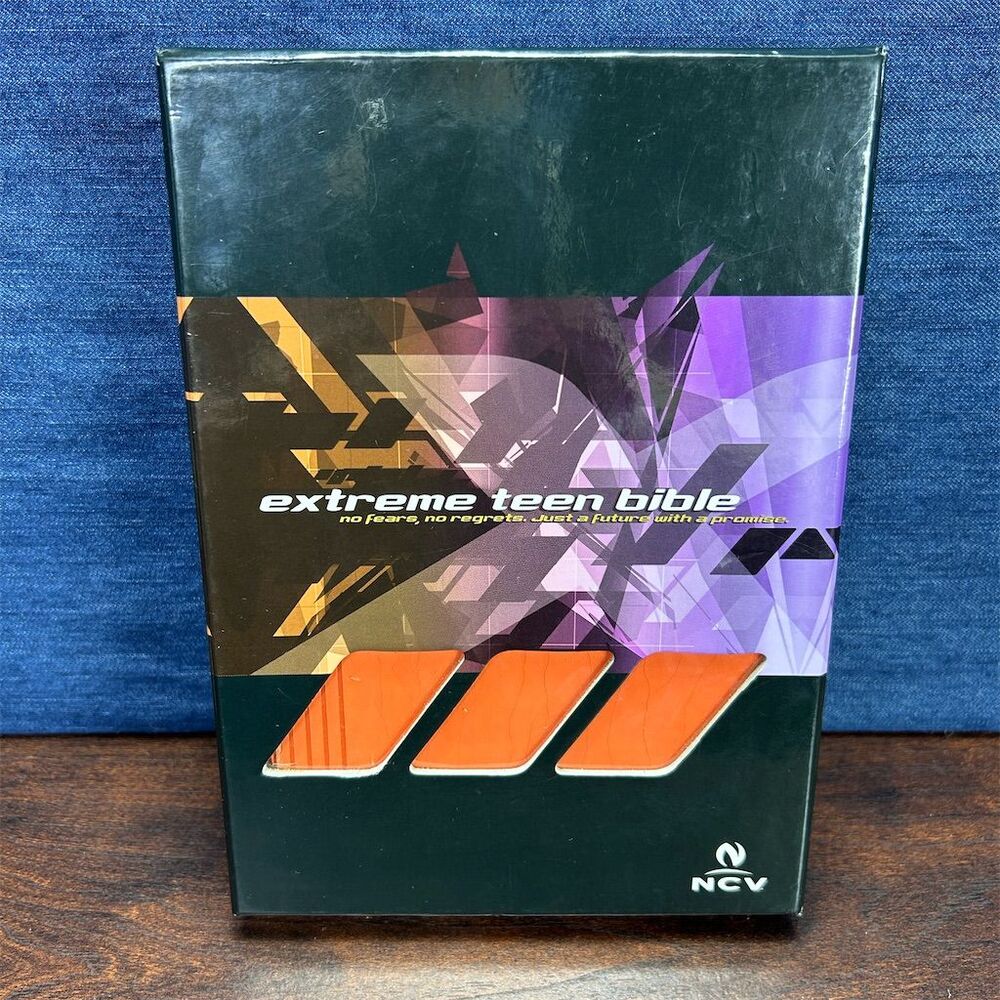 Extreme Teen Bible: New Century Version, No Fears, No Regrets, Just a Future